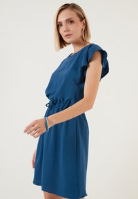 LELA REGULAR FIT - Päevakleit - indigo