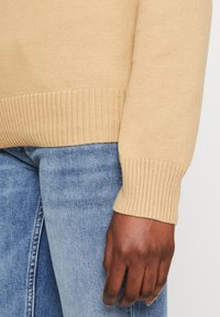 GAP Strickpullover - beige