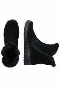Bottines noires en suède, dotées d'une doublure en fourrure douce, d'une fermeture éclair latérale et d'une semelle en caoutchouc texturé pour une meilleure adhérence. Aucun motif visible.