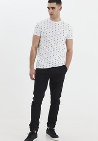 Solid SDSINAN SLIMFIT - Pantalon classique - black