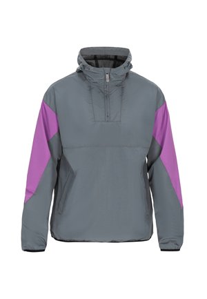 Sivi pulover jakna s ljubičastim detaljima na ramenima i stranama, zatvaranje na zip, elastične manžete i lagani, vodootporni materijal.