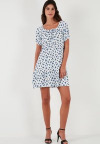 LELA Day dress - white