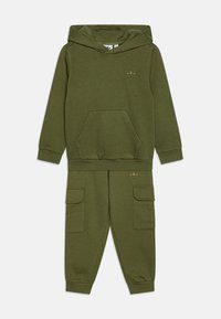 Pasirinkta, olive strata