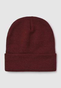 Cappello beanie lavorato a maglia color bordeaux con risvolto e motivo testurizzato. Realizzato in materiale morbido ed elastico per calore e comfort.