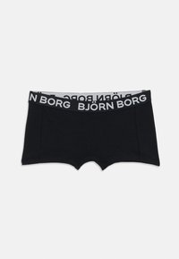 Črne boksarske hlače iz mehke tkanine, z sivo elastično pasom, na katerem je logo "BJÖRN BORG". Hlače imajo gladko teksturo in prilegajoč dizajn.