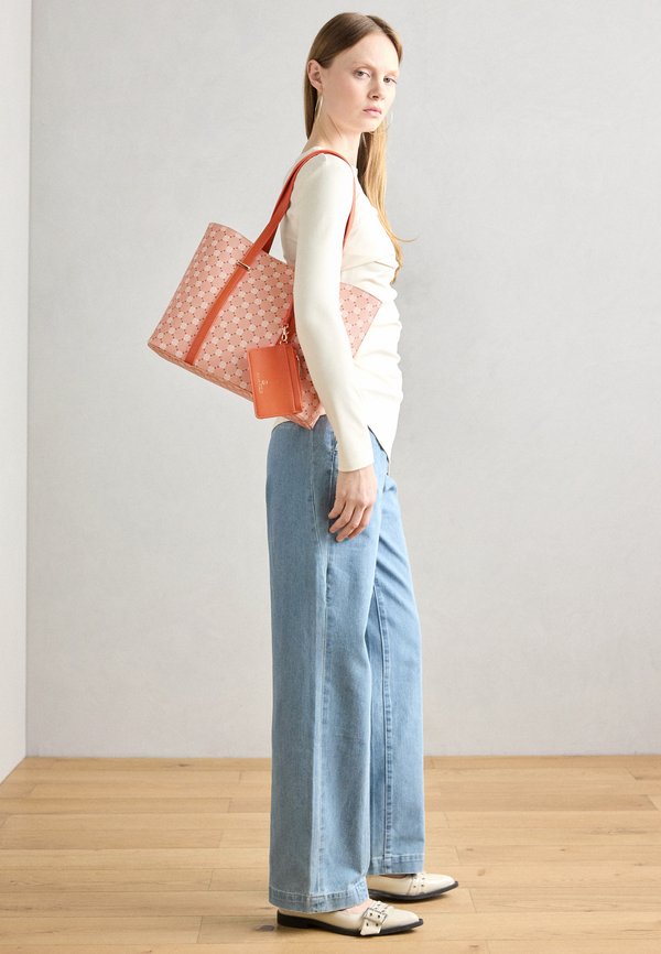 Handbag - aop orange2