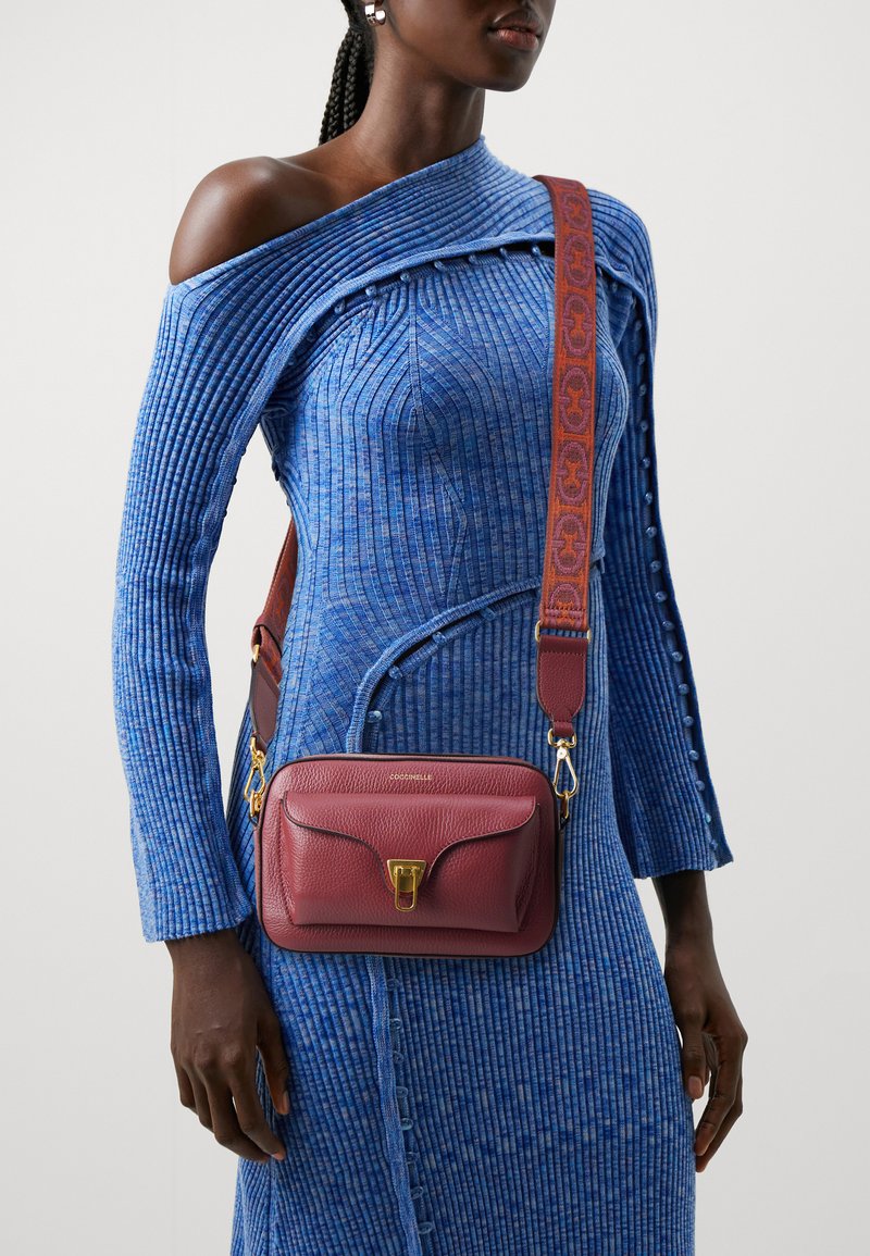 Coccinelle BEAT  - Borsa a tracolla - bordeaux