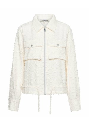 Witte cropped jas gemaakt van gestructureerde stof met twee borstzakken, zilverkleurige hardware en een ritssluiting aan de voorkant met trekkoord aan de zoom.