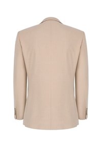Beżowy żakiet o gładkiej fakturze, z dwoma guzikami na mankietach i klasycznym wycięciem na klapach. Widok z tyłu ukazuje dopasowaną sylwetkę.