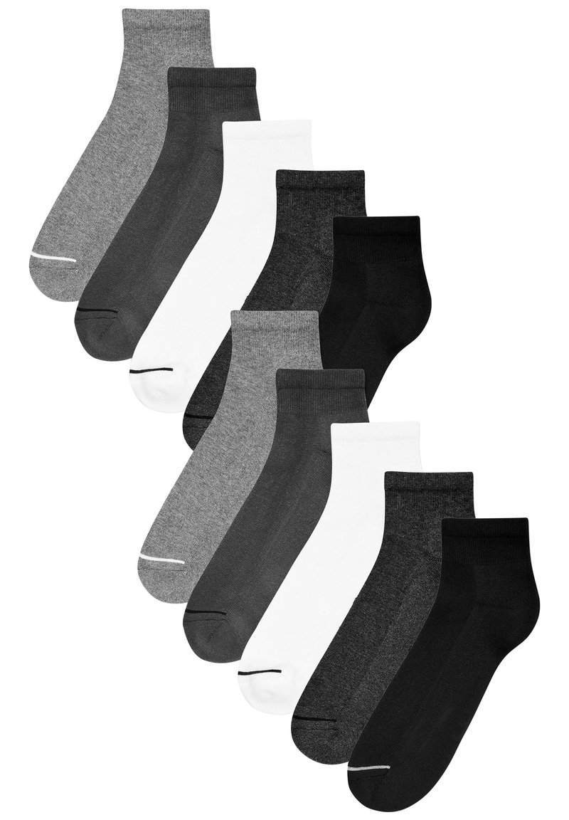 Setti kymmenestä sukasta, joissa on sekoitus harmaata, mustaa ja valkoista väriä. Jokaisessa sockassa on sileä pinta ja klassinen nilkkamallinen muotoilu.