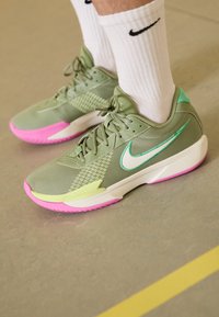 Unselected, oil green/sail/spring green