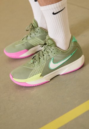 Nike Performance GT CUT ACADEMY - Zapatillas de baloncesto - oil green/sail/spring green