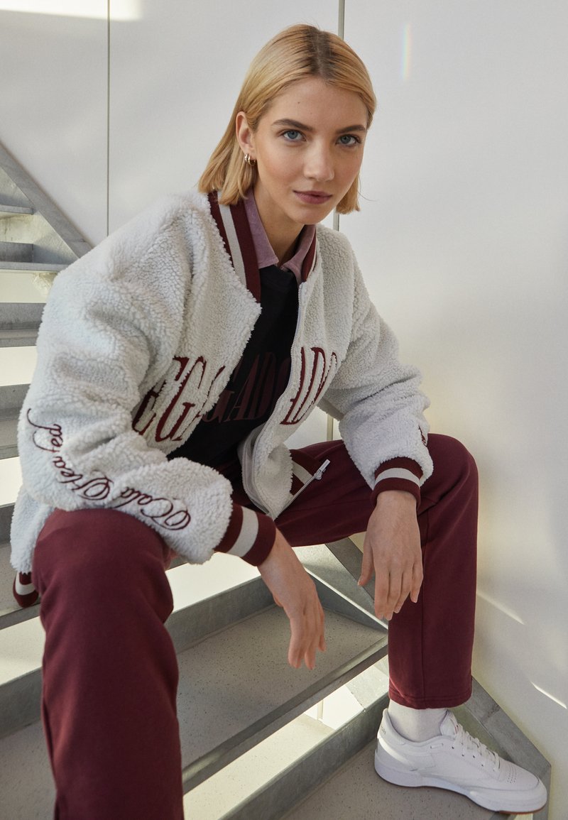 Pegador VARSITY JACKET Winterjacke bright white/weiß Zalando.ch