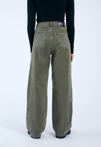 Dr.Denim DONNA - Vaqueros boyfriend - washed olive