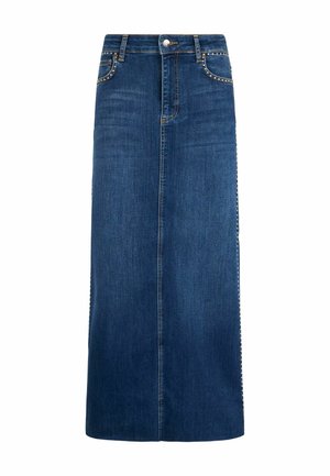 Jupe maxi en denim bleu foncé, présentant une coupe droite, une fermeture à boutons sur le devant et des accents cloutés sur les poches et les coutures latérales.