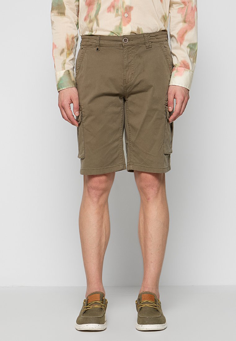 NO EXCESS Shorts kaki NO EXCESS Shorts kaki