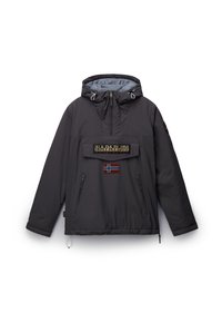 Jachetă anorak gri închis cu glugă reglabilă, buzunar frontal și două fermoare laterale. Prezintă un logo brodat al brandului și detalii cu steagul norvegian.