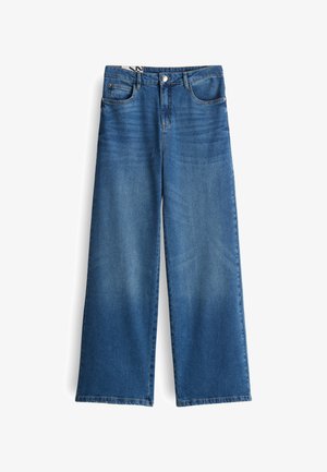 Blauwe jeans met wijde pijpen, hoge taille, knoop vooraan en ontwerp met vijf zakken, getoond op een witte achtergrond.