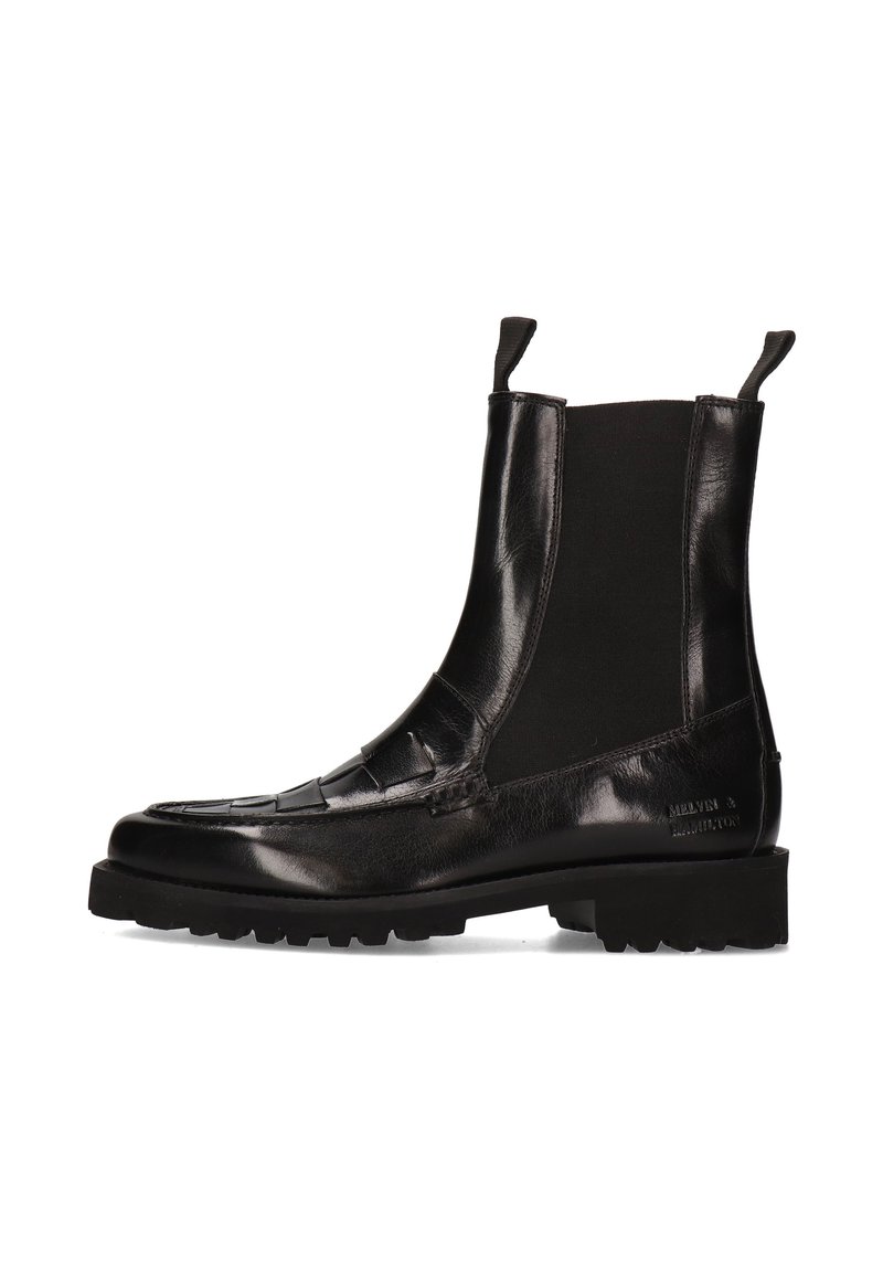Stivali Chelsea in pelle nera con punta texturizzata e pannelli laterali elastici, dotati di una suola chunky e di un logo discreto sul tallone.