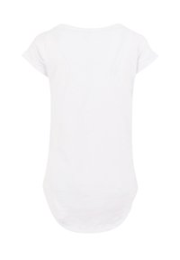 Wit T-shirt met korte mouwen en een gebogen zoom, gemaakt van zachte katoen met een klassieke ronde halslijn en zonder zichtbare patronen of designs.