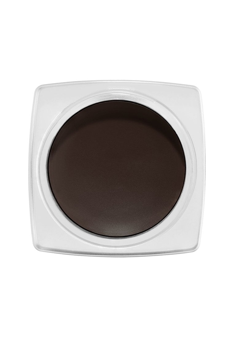 Prodotto crema marrone scuro in un contenitore quadrato trasparente. Texture liscia con una finitura lucida, presenta una padella circolare interna.