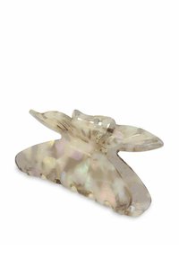 Translucente acryl haarspeld in een bloemvorm, met een parelachtige afwerking en subtiele kleurvariaties, en grip-tanden voor een veilige grip.