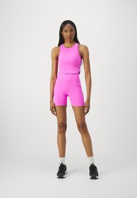 Stronger Top - magenta