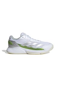 Herren-Sportschuh aus weißem Mesh mit grünen und silbernen Akzenten. Verfügt über eine Gummisohle mit strukturiertem Profil und einem atmungsaktiven Obermaterial-Design.