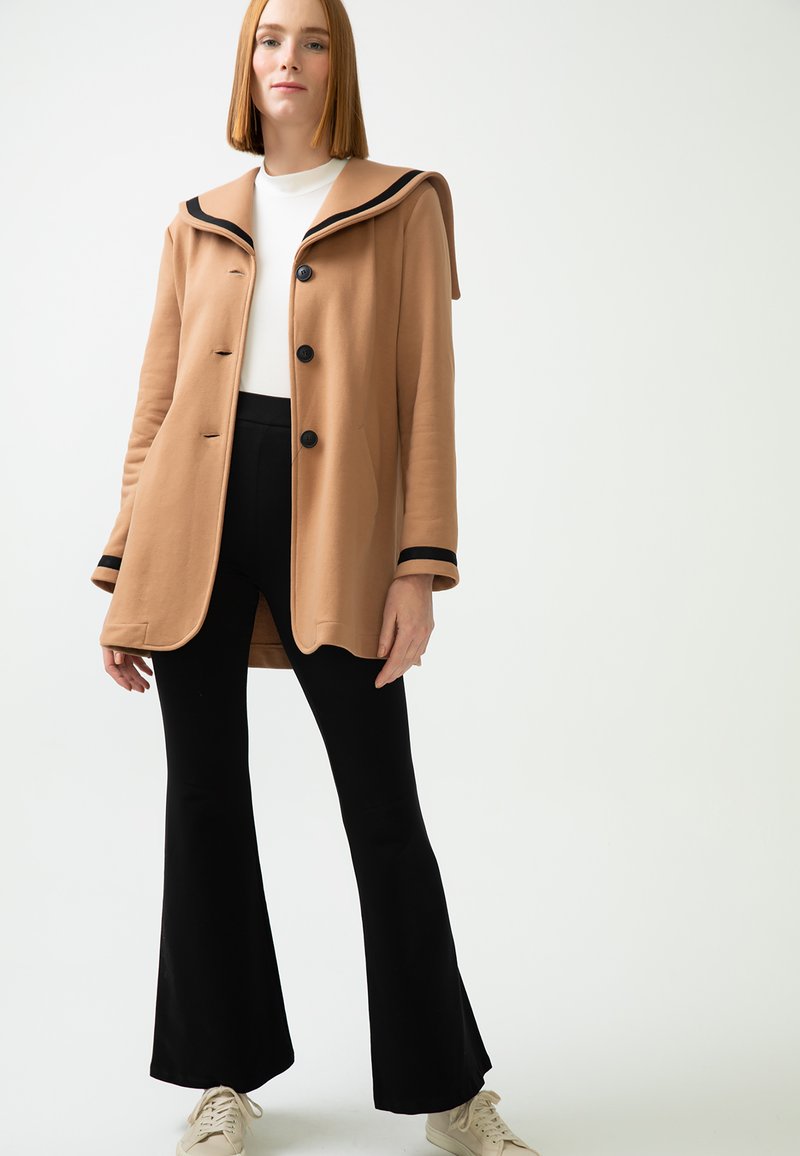 Touché Abrigo corto - beige - Zalando.es