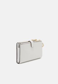 MICHAEL Michael Kors JET SET WRISTLET - Novčanik - optic white