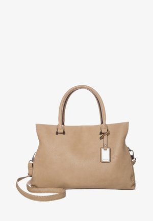 Beżowa skórzana torba na ramię z podwójnymi uchwytami, odpinanym paskiem na ramię oraz metalową metką. Teksturowane wykończenie z miękkim, usztywnionym kształtem.