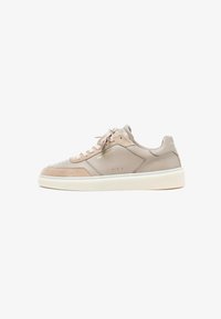 Sélectionné, desert suede
