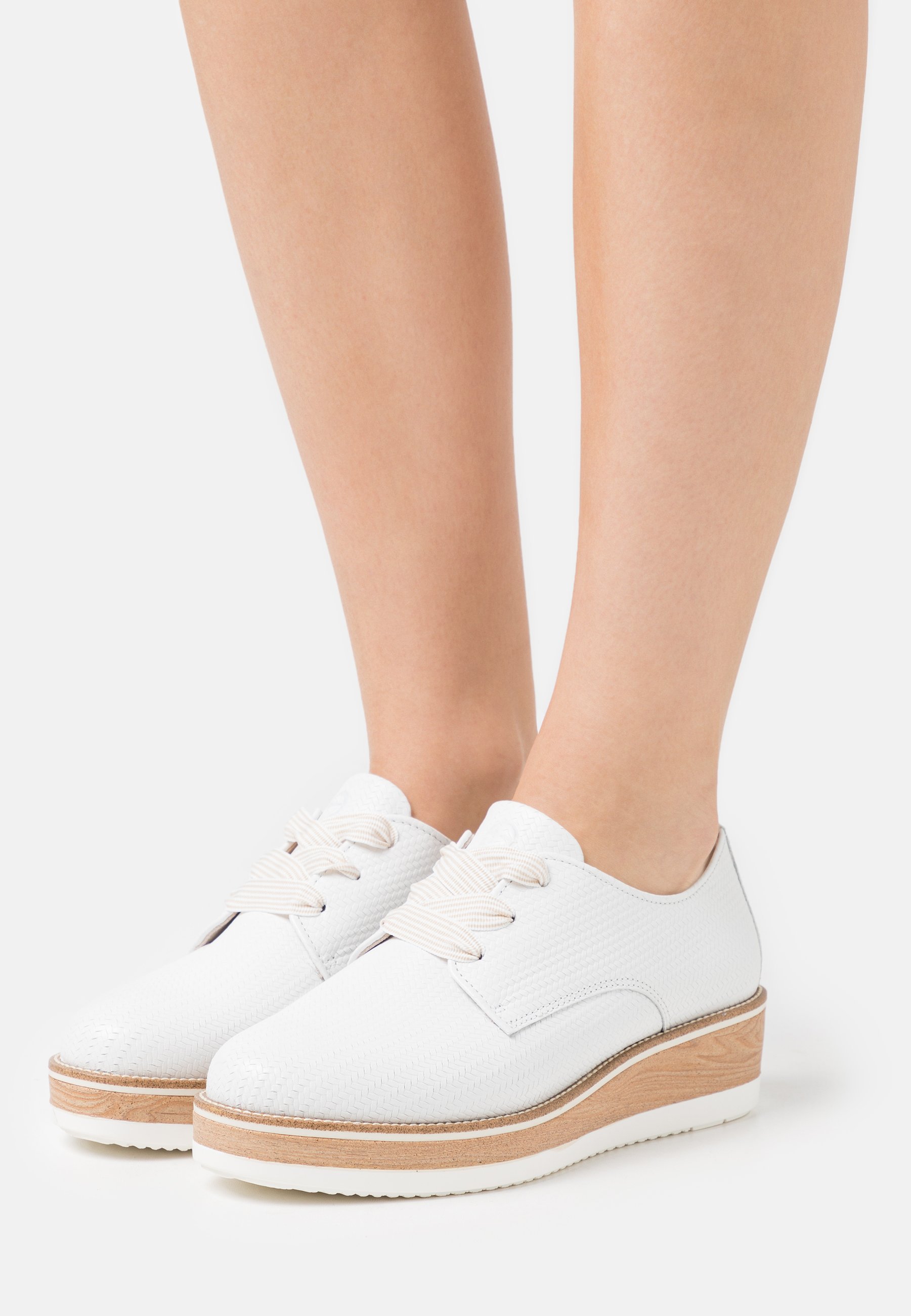 Tamaris Pure Relax LACE UP - Veterschoenen - white/wit - Zalando.nl