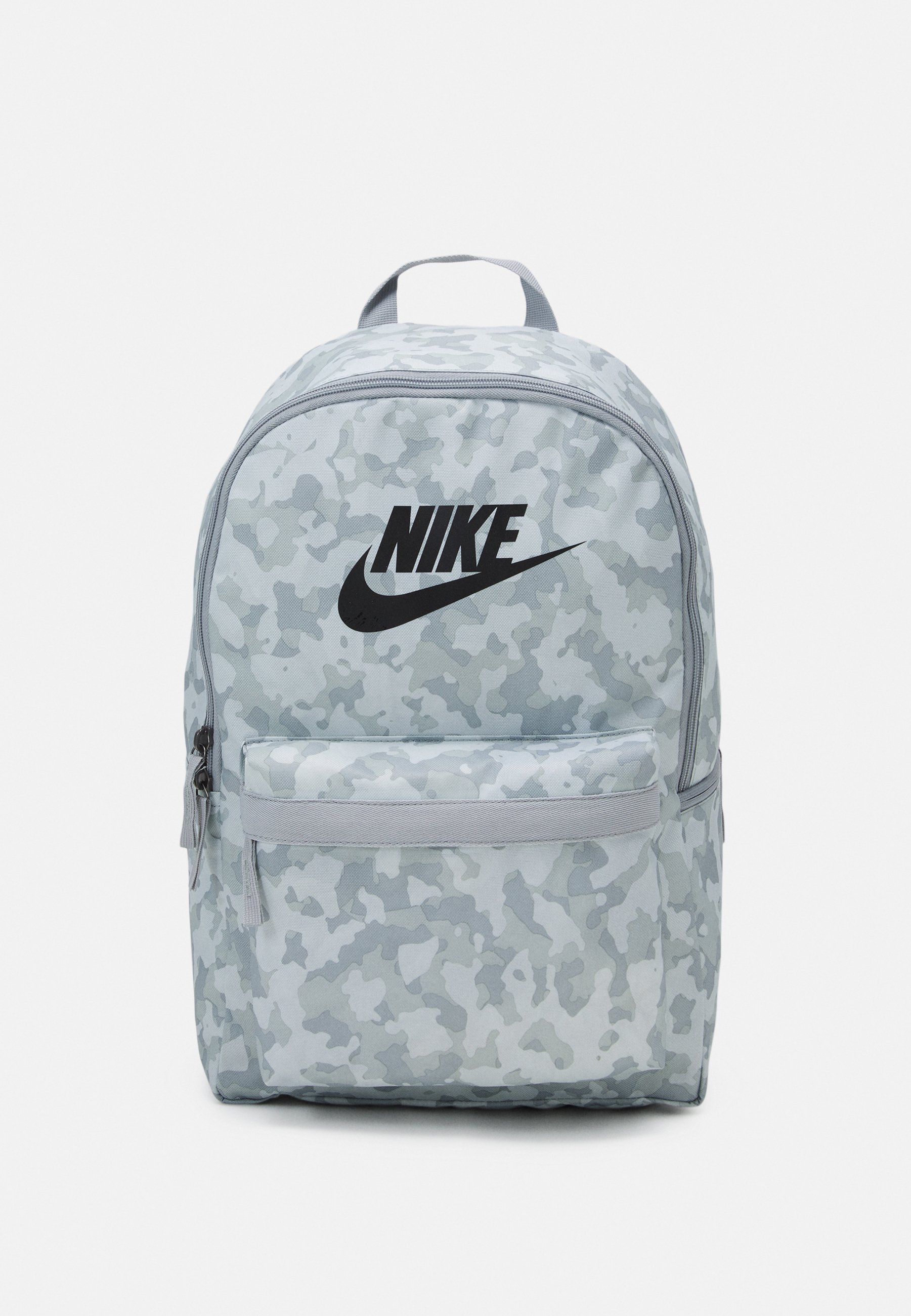 light gray nike backpack