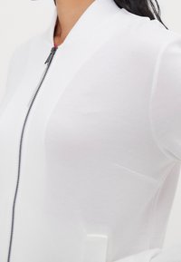 Max Mara Leisure Chaquetas bomber - white