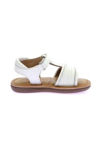 Sandal in pelle bianca con due larghe cinghie orizzontali, cinturino alla caviglia regolabile e suola texturizzata marrone. Presenta un semplice dettaglio di cucitura.