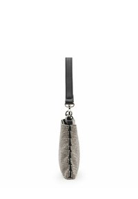 Borsa perle in argento con design strutturato, dotata di una tracolla in pelle nera e un profilo snello. Superficie testurizzata con linee verticali.