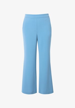 Pantaloni a gamba larga blu chiaro realizzati in un tessuto morbido, con una vita piatta e una silhouette rilassata senza dettagli prominenti.
