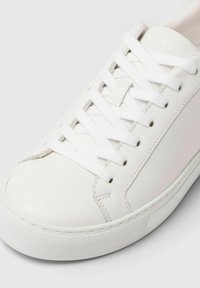 Selected Femme SNEAKERS Sneakers laag white/wit