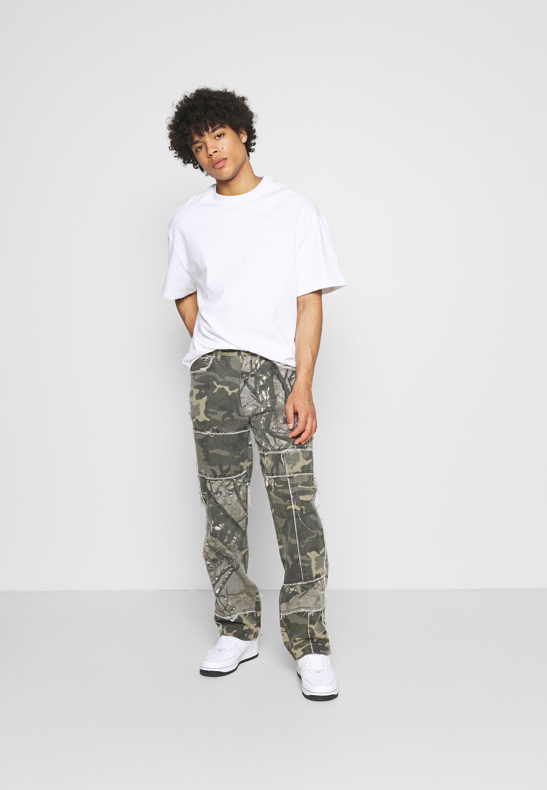 Jaded London PATCHWORK FRAYED SKATE - Jeans baggy - khaki/cachi - Zalando.it