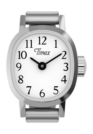 Ασημένιο ρολόι χειρός Timex που δείχνει 10:10, με μαύρους αριθμούς σε λευκό καντράν και ορατή μεταλλική σύνδεση μπρασελέ.