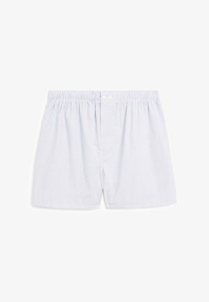 Boxer leggeri a righe blu chiaro e bianche, realizzati in tessuto morbido, con un elastico in vita e due bottoni frontali.