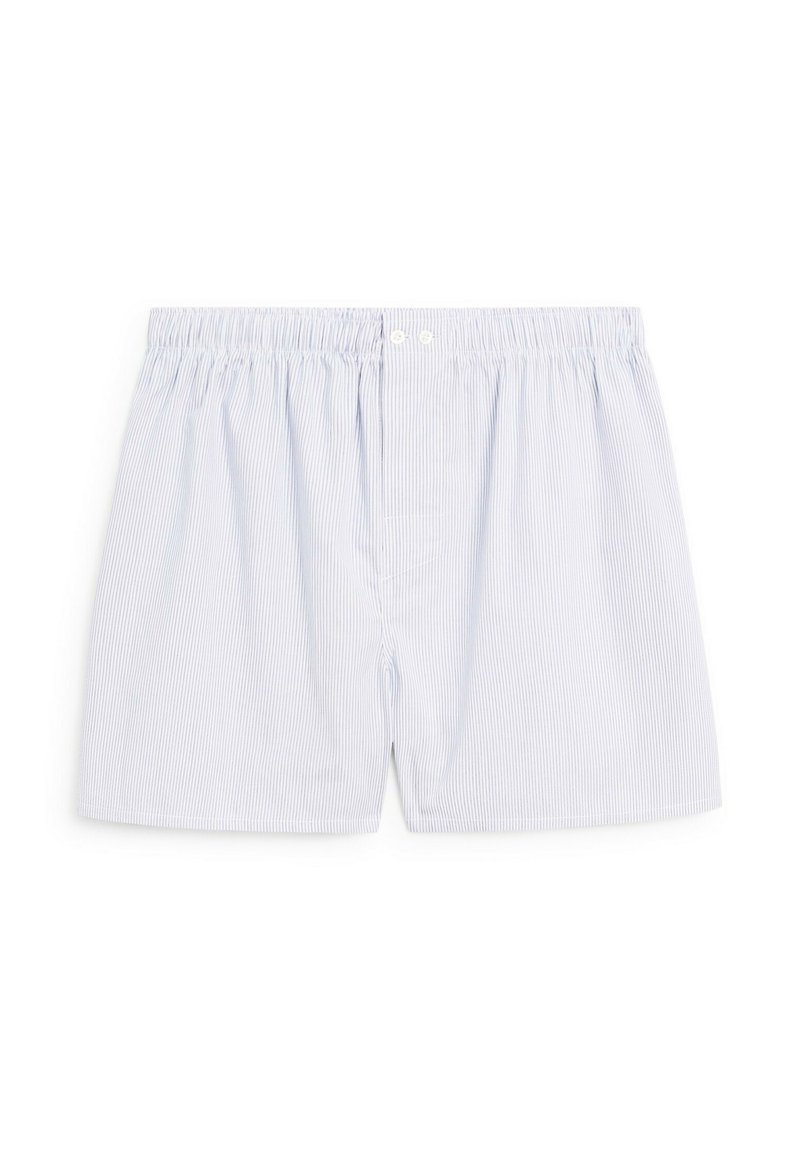 Himmelblaue und weiße gestreifte Boxershorts aus weichem Stoff, mit einem elastischen Bund und zwei vorderen Knöpfen.