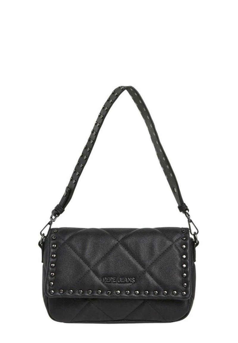 Borsa a tracolla in pelle nera trapuntata con un bordo decorativo con borchie e tracolla, con un logo sul davanti per un dettaglio aggiuntivo.