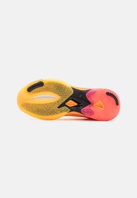 Puma VANTAGE NITRO pomarańczowy