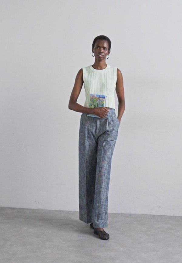 BOOK MONETS GARDEN - Clutch - hortensia4