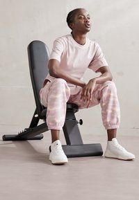 adidas by Stella McCartney HEM - Marškinėliai su spaudiniu - new rose