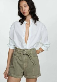 Mango Pantaloni scurți din denim - khaki