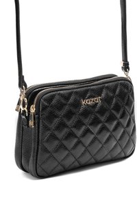 Črna prešita torbica čez ramo iz teksturirane usnja. Ponaša se z zlatim kovinskim okrasjem, dvojno zadrgo in snemljivim trakom.