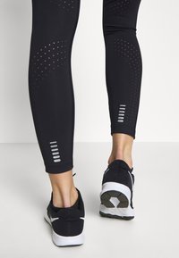 Under Armour Tights - black